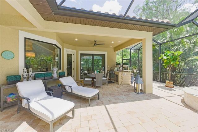 1467 Mockingbird DR, Naples, FL 34120