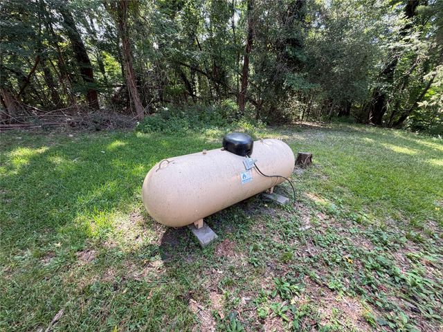 606 Pine Tree Road, Huntsville, TX 77320