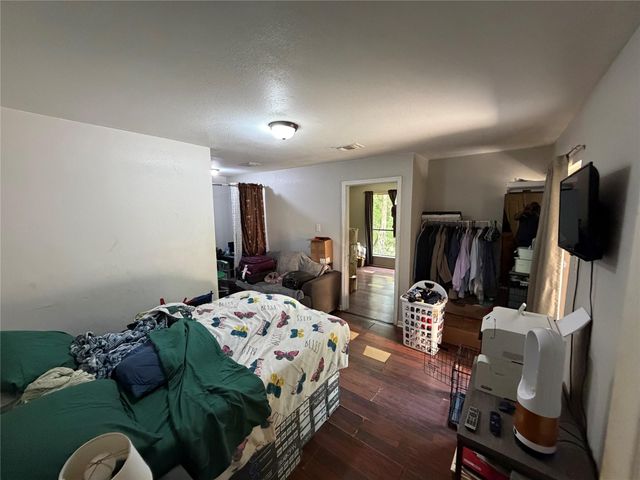 606 Pine Tree Road, Huntsville, TX 77320