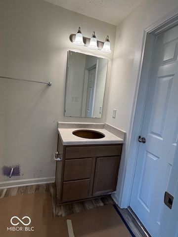 3632 Windstar Court, Columbus, IN 47203