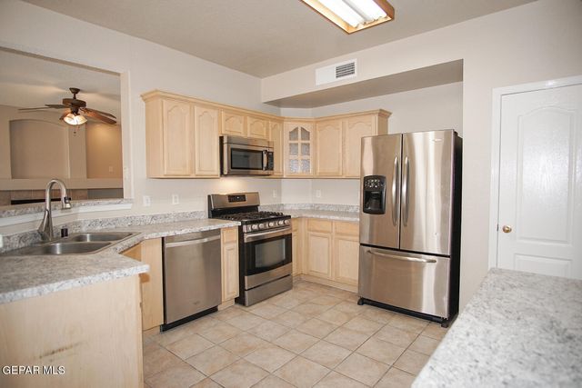 13717 Paseo De Fe Circle, Horizon City, TX 79928