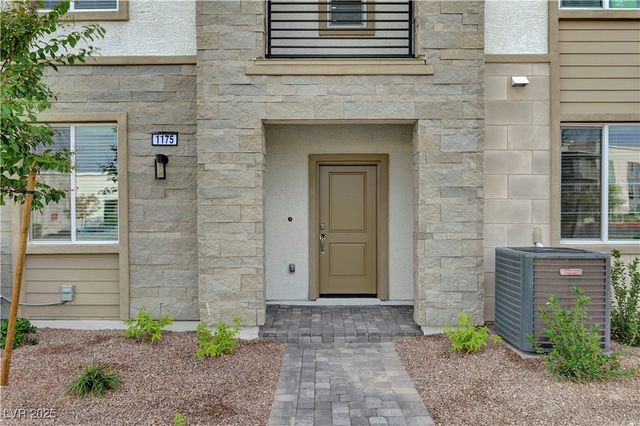 1175 Heliodor Avenue, Henderson, NV 89011