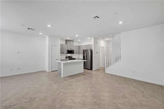 1175 Heliodor Avenue, Henderson, NV 89011