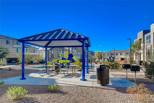 1175 Heliodor Avenue, Henderson, NV 89011