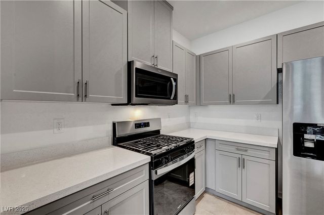 1175 Heliodor Avenue, Henderson, NV 89011