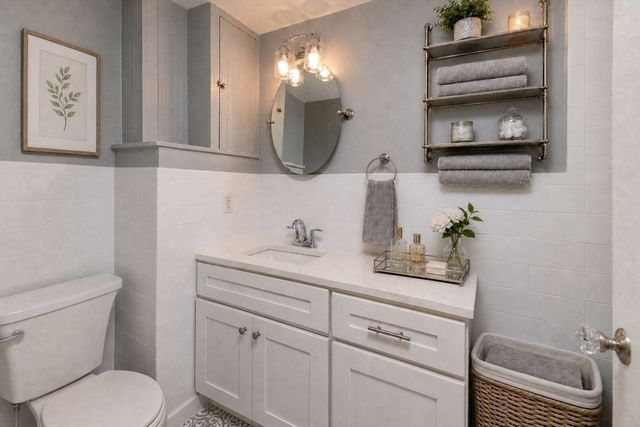 83 Union St, Rockland, MA 02370