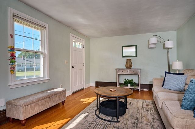 49 Eastern Ave, Deerfield, MA 01373