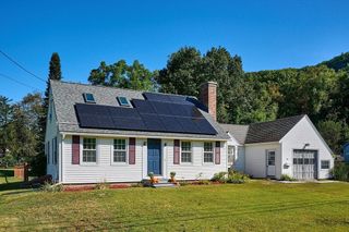 49 Eastern Ave, Deerfield, MA 01373