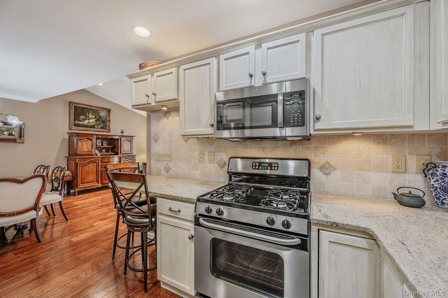 1130 Savoy Drive, Melville, NY 11747