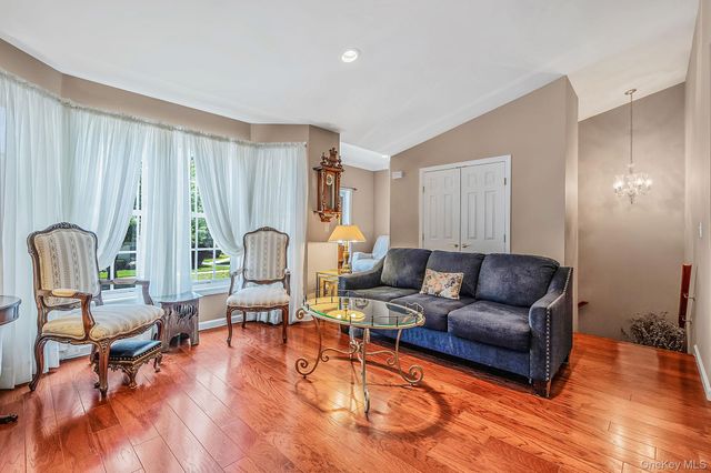 1130 Savoy Drive, Melville, NY 11747