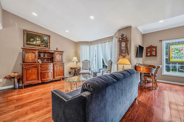 1130 Savoy Drive, Melville, NY 11747