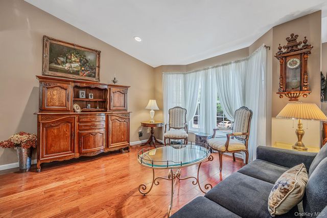1130 Savoy Drive, Melville, NY 11747