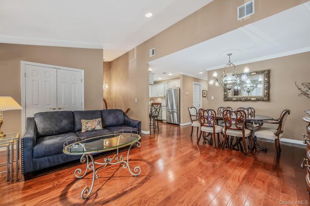1130 Savoy Drive, Melville, NY 11747