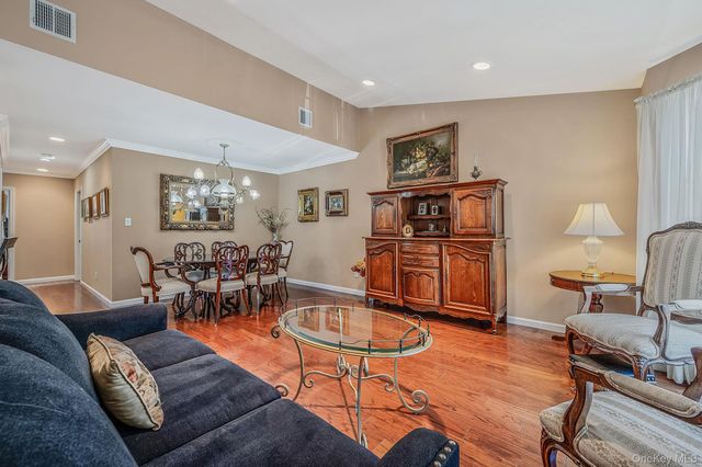 1130 Savoy Drive, Melville, NY 11747