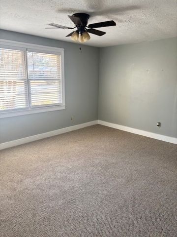 400 Winding Road, Dothan, AL 36301