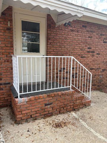 400 Winding Road, Dothan, AL 36301