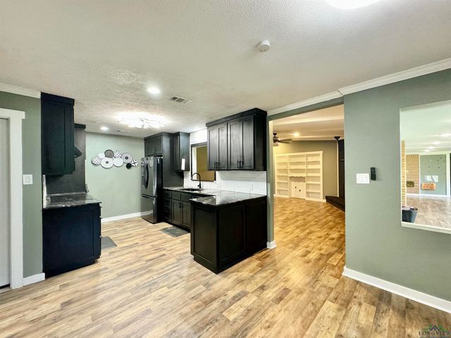 2305 Buccaneer Dr, Longview, TX 75604