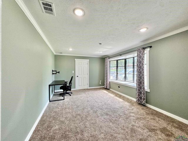 2305 Buccaneer Dr, Longview, TX 75604