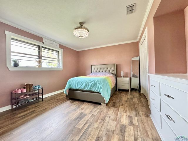 2305 Buccaneer Dr, Longview, TX 75604