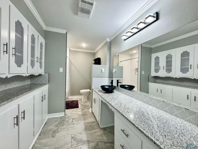 2305 Buccaneer Dr, Longview, TX 75604