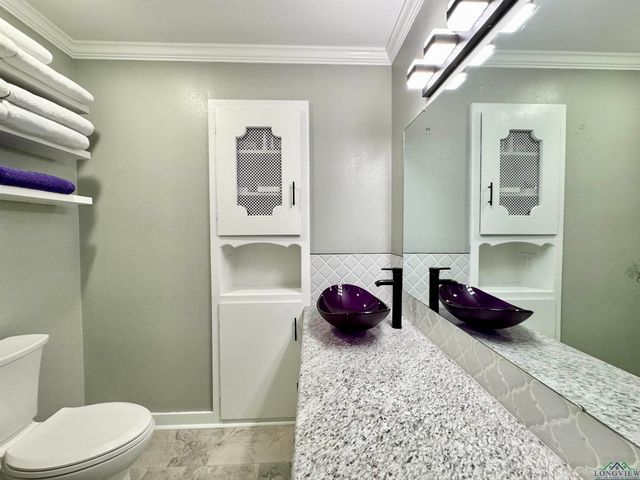 2305 Buccaneer Dr, Longview, TX 75604