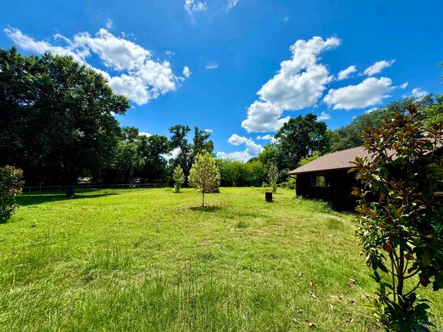 2305 Buccaneer Dr, Longview, TX 75604