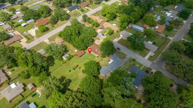 2305 Buccaneer Dr, Longview, TX 75604