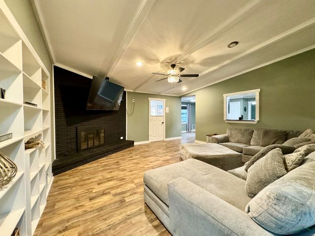 2305 Buccaneer Dr, Longview, TX 75604