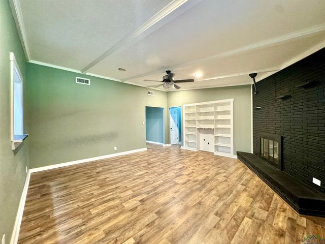 2305 Buccaneer Dr, Longview, TX 75604