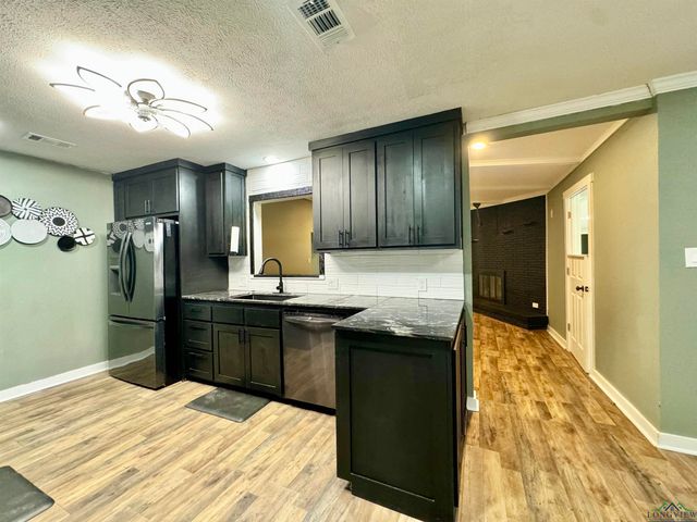 2305 Buccaneer Dr, Longview, TX 75604