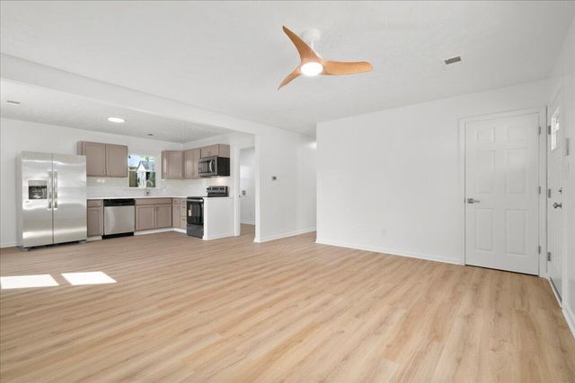1299 Dorchester Drive, Georgetown, KY 40324