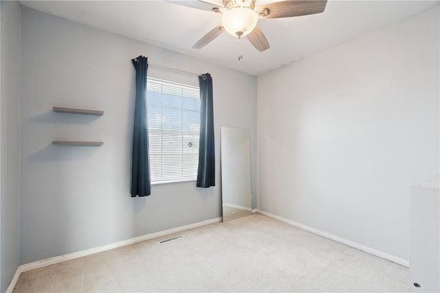 6319 Eastview Ave SW, Cedar Rapids, IA 52404