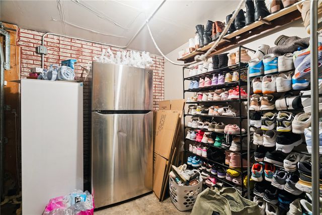 6319 Eastview Ave SW, Cedar Rapids, IA 52404