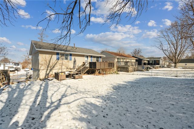 6319 Eastview Ave SW, Cedar Rapids, IA 52404