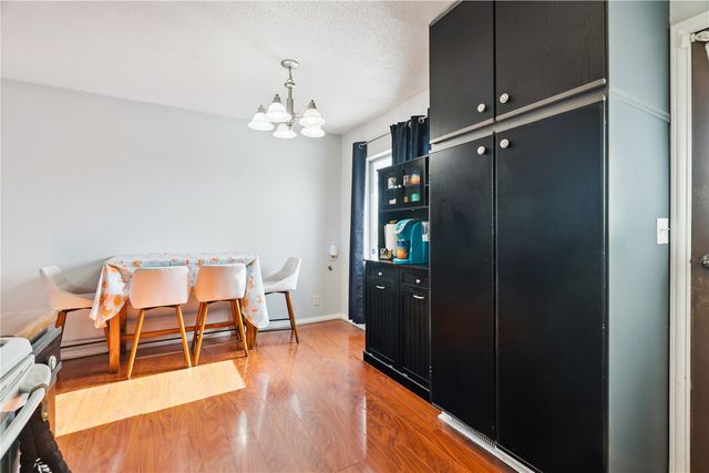 6319 Eastview Ave SW, Cedar Rapids, IA 52404