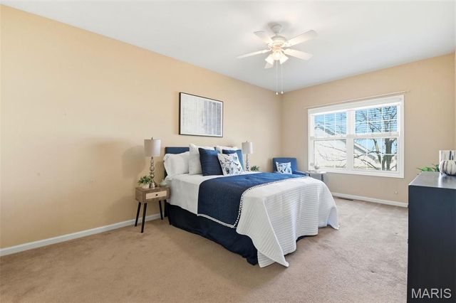 105 Worthington Circle 34, St Louis, MO 63128