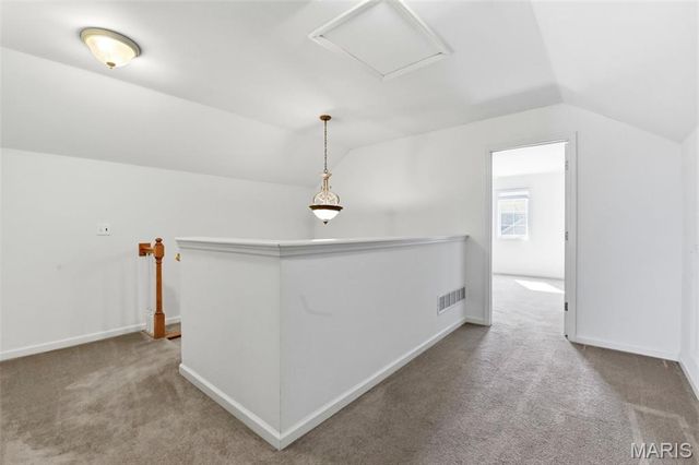 105 Worthington Circle 34, St Louis, MO 63128