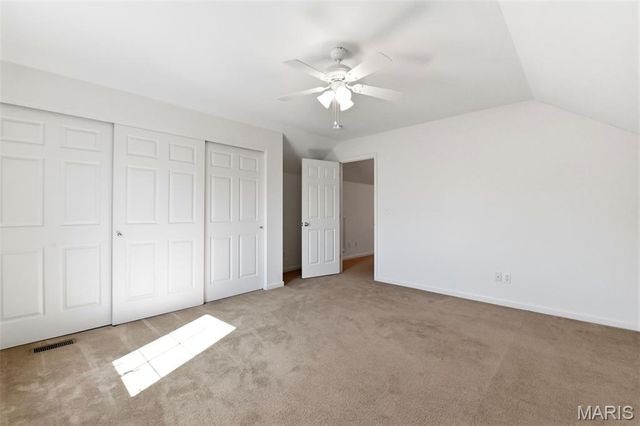 105 Worthington Circle 34, St Louis, MO 63128