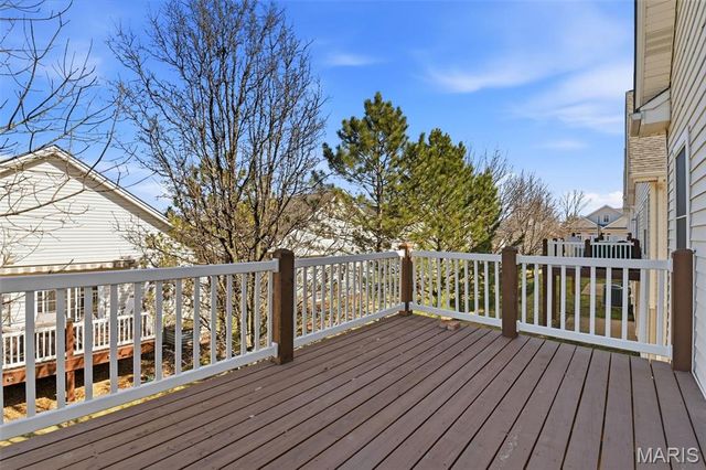 105 Worthington Circle 34, St Louis, MO 63128