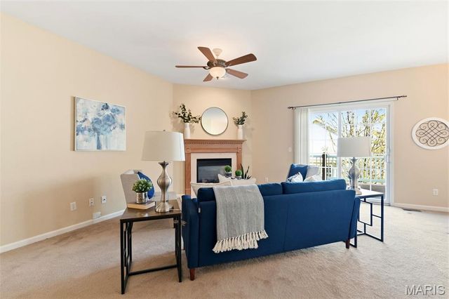 105 Worthington Circle 34, St Louis, MO 63128