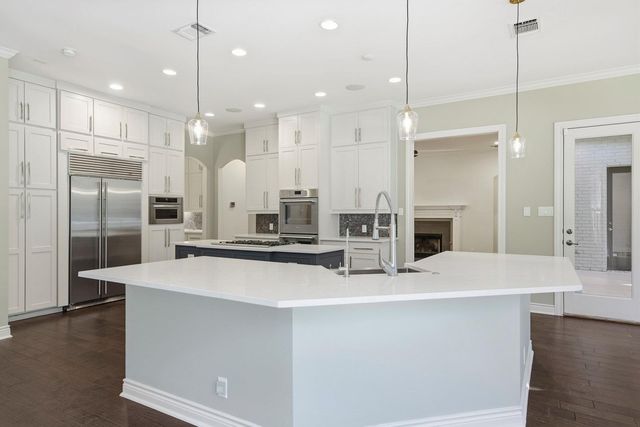 1213 Grosvener CT, Austin, TX 78746