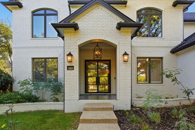 1213 Grosvener CT, Austin, TX 78746