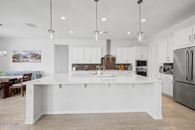 20266 W MULBERRY Drive, Buckeye, AZ 85396