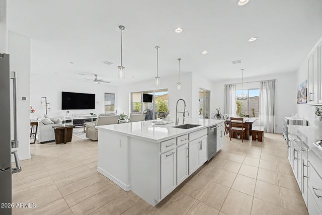 20266 W MULBERRY Drive, Buckeye, AZ 85396