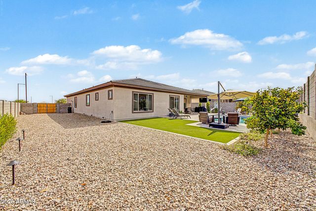20266 W MULBERRY Drive, Buckeye, AZ 85396