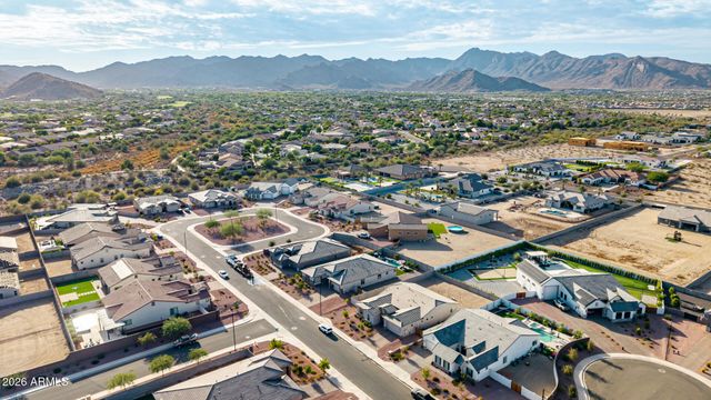 20266 W MULBERRY Drive, Buckeye, AZ 85396