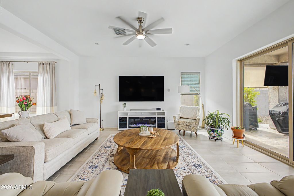 20266 W MULBERRY Drive, Buckeye, AZ 85396 — photo 4