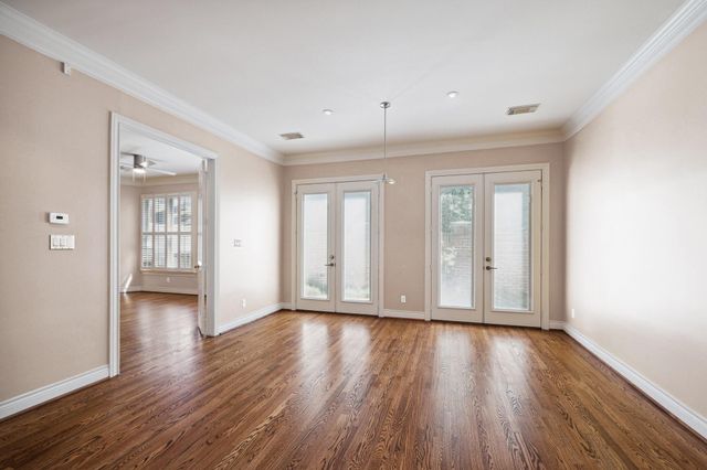 5747 Longmont Lane, Houston, TX 77057