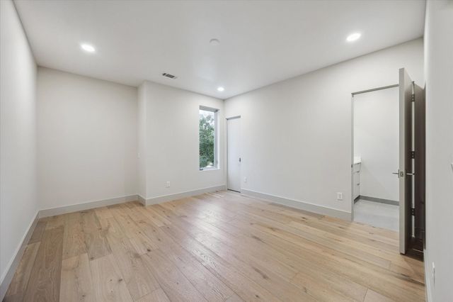 2129 Quenby Street, Houston, TX 77005