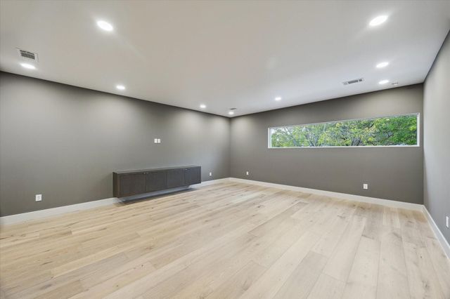 2129 Quenby Street, Houston, TX 77005